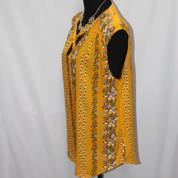 Old Navy Golden Yellow Floral Vertical Stripe Sleeveless Top - Picture 5 of 13